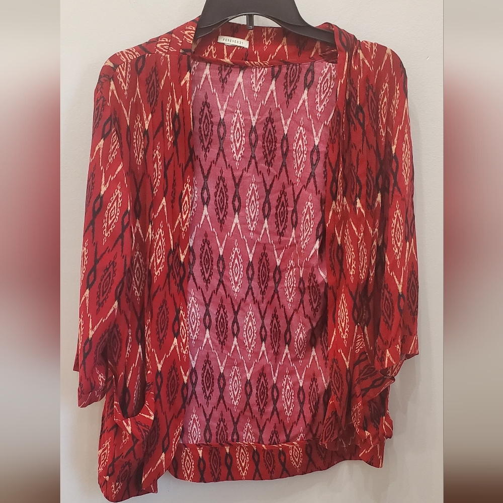 FOREVER 21 RED PRINT 3/4 LENGTH SLEEVES OPEN BLAZER W/ PLEATED LAPELS & POCKETS - Picture 2 of 4